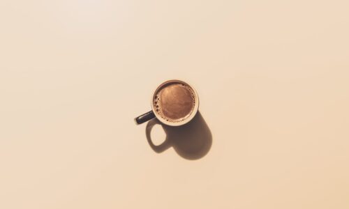 Aroma dimineții: Ghidul complet pentru alegerea cafelei perfecte pentru a începe ziua în forță