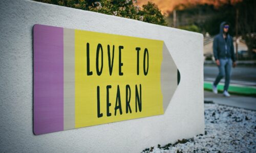 Ghid practic pentru optimizarea strategiilor de vânzări prin training continuu